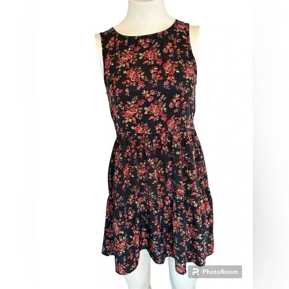 Band Of Gypsies Mini Dress Black Red Floral Tie Waist Open Back Size XS - Picture 1 of 11